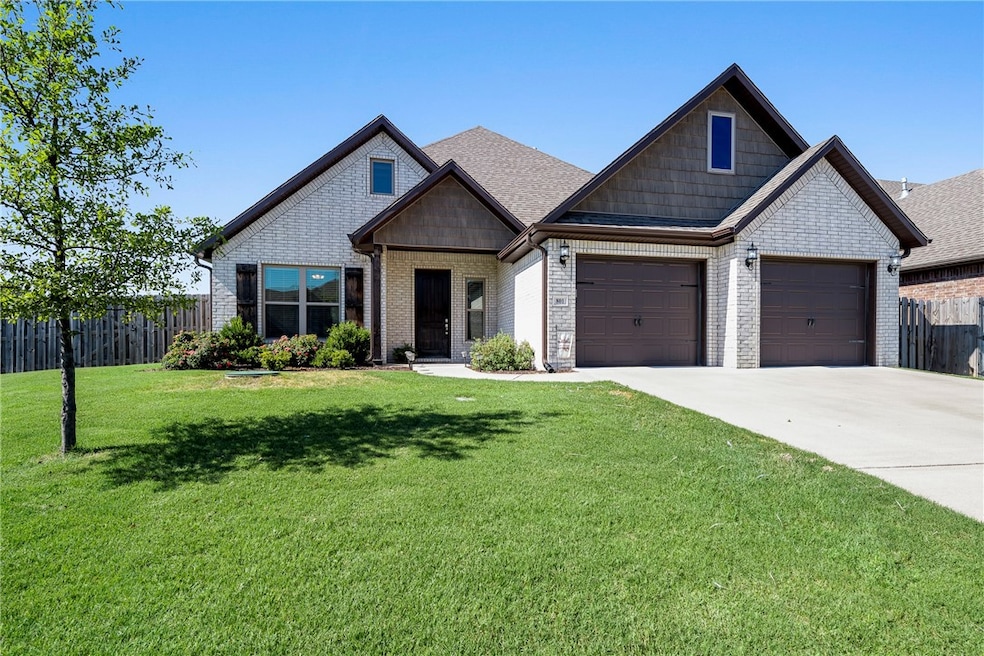 801 Bellmara Cir, Cave Springs, AR 72718 - photo 1