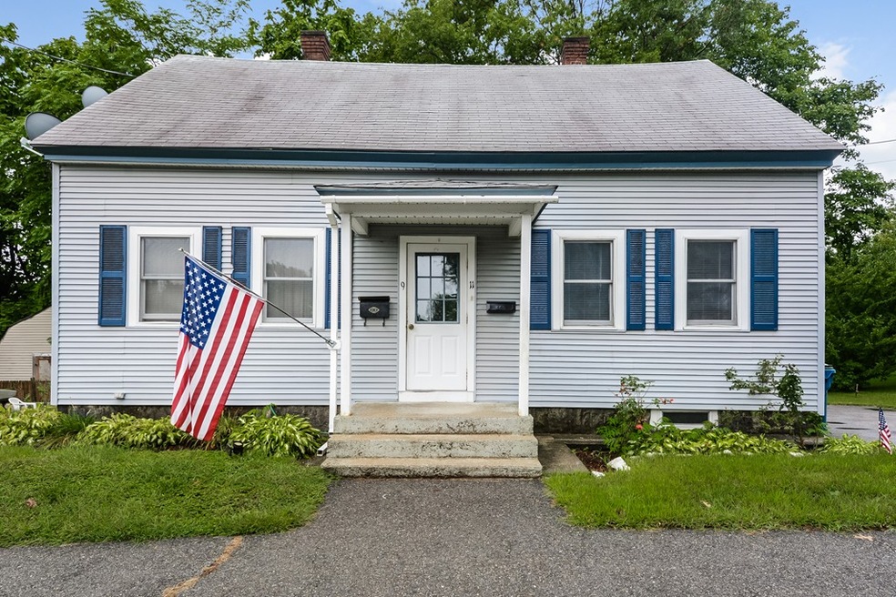 9 Grove St unit 11, Whitinsville, MA 01588 - photo 1