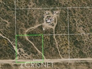 18100 Holiday Ave, Rosamond, CA 93560 - photo 1