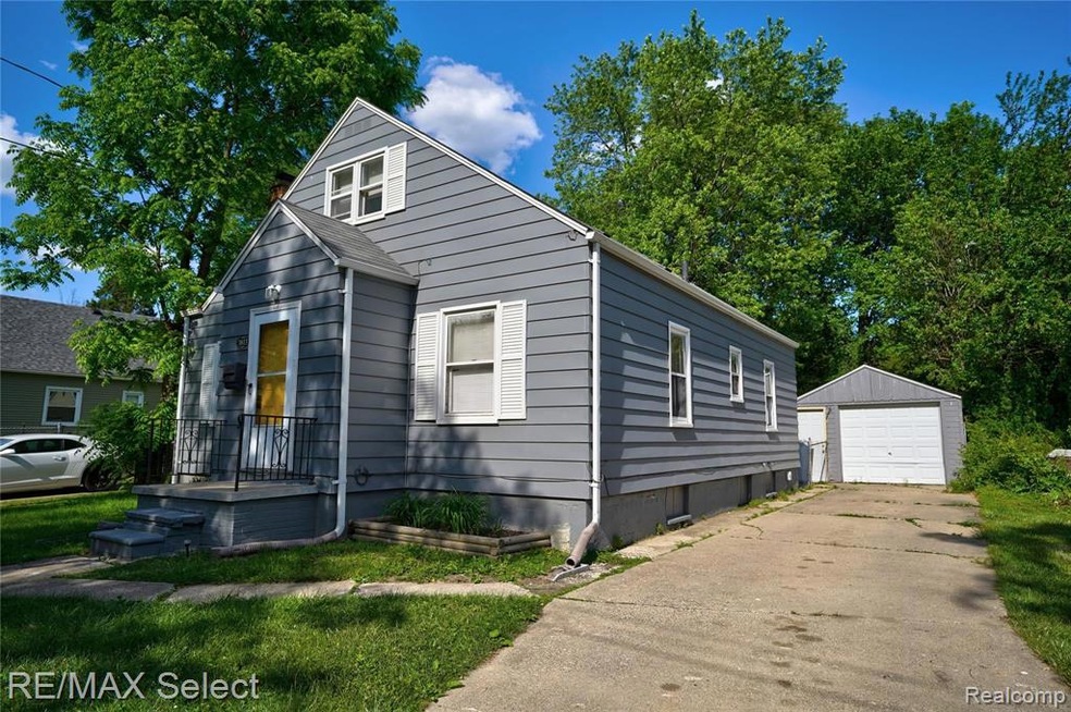 3813 Circle Dr  01.jpg