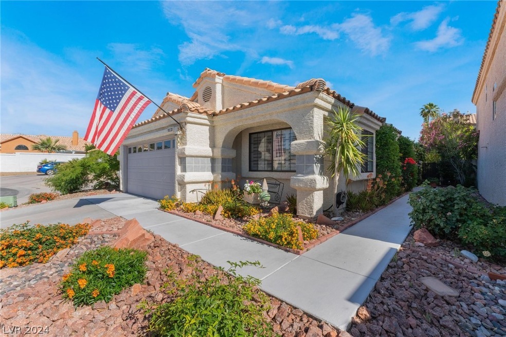 9532 Sunken Reef Cir, Las Vegas, NV 89117 - photo 1