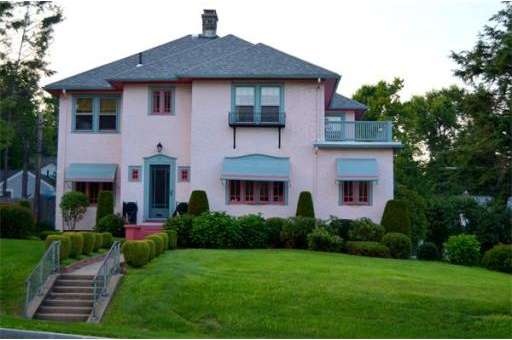 37 Lindbergh Ave, Holyoke, MA 01040 - photo 1