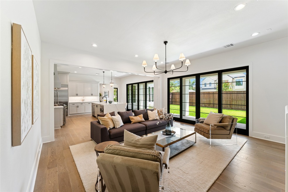 Fantastic 4 bedroom, 3 full bathroom, 2 half bath