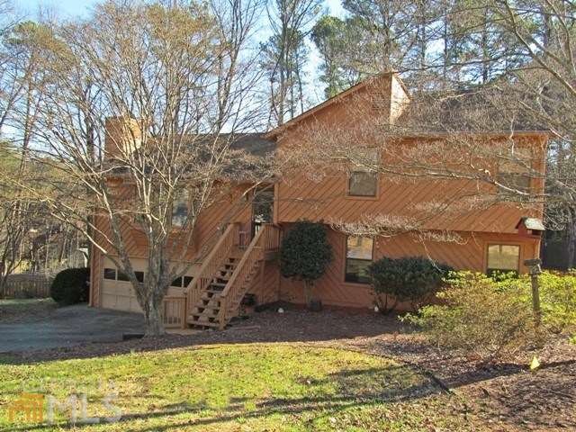 2102 Ravenwood Cir, Marietta, GA 30066 - photo 1