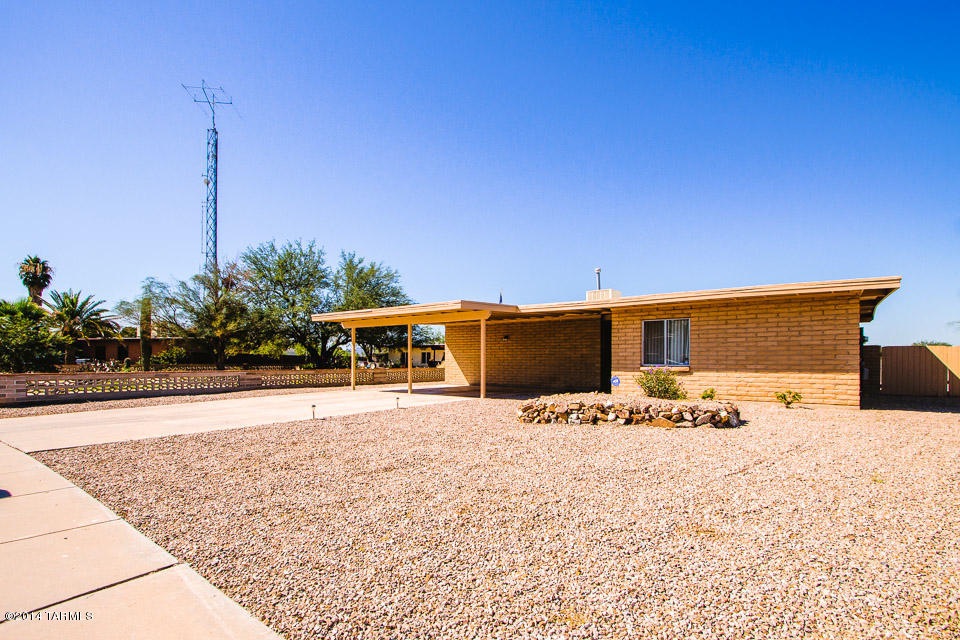 6593 N Positano Way-1
