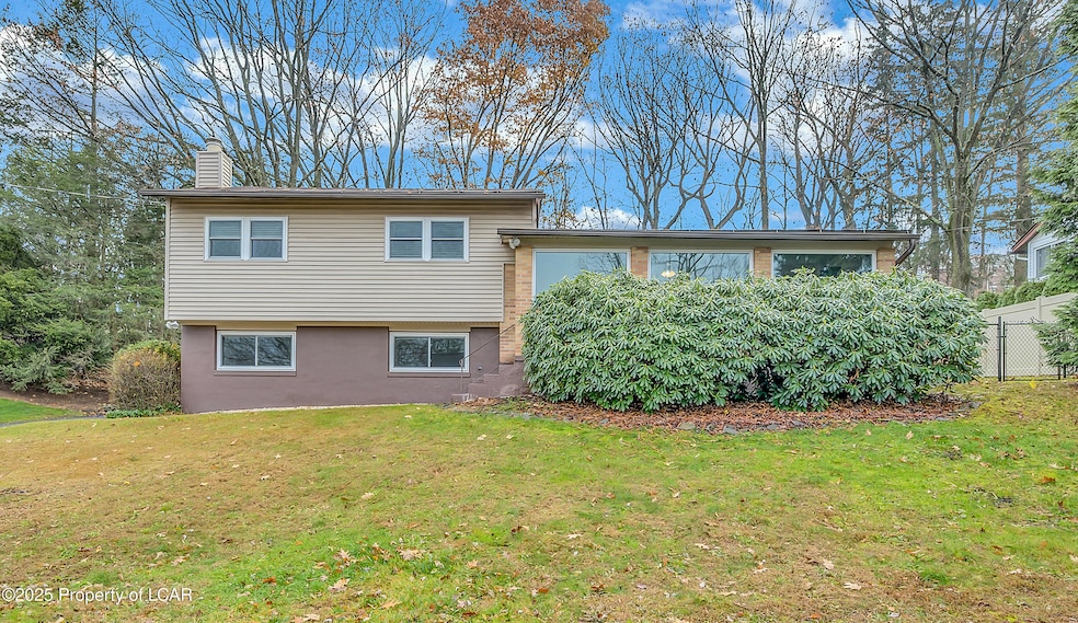 18 Pen-Y-bryn Dr, Scranton, PA 18505 - photo 1