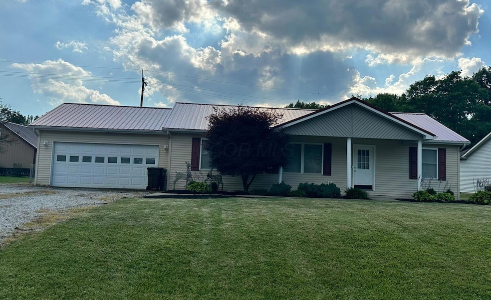 135 Roundhouse Cir, Georgetown, OH 45121 - photo 1