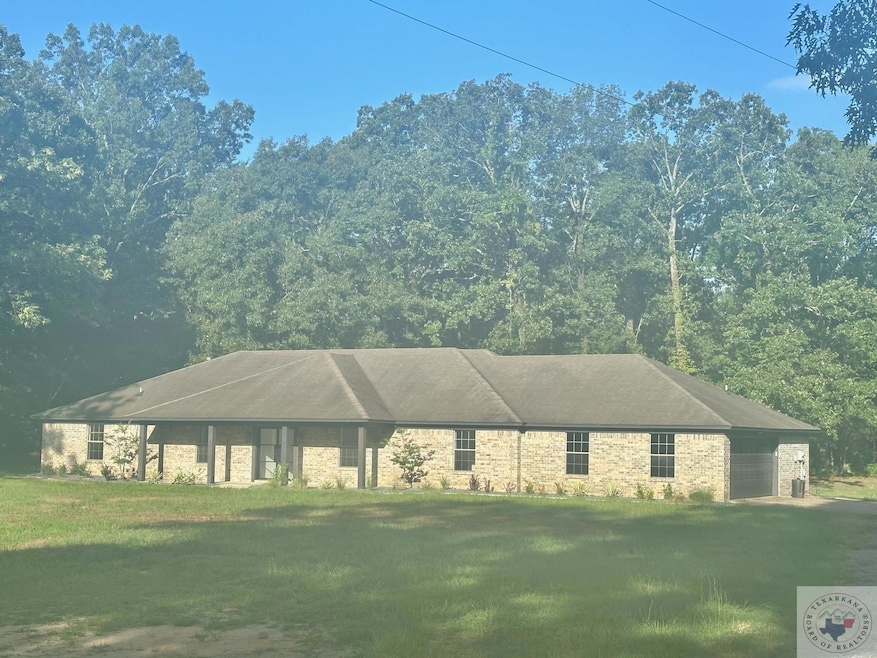 6815 Buchanan Loop Rd, Texarkana, TX 75501 - photo 1