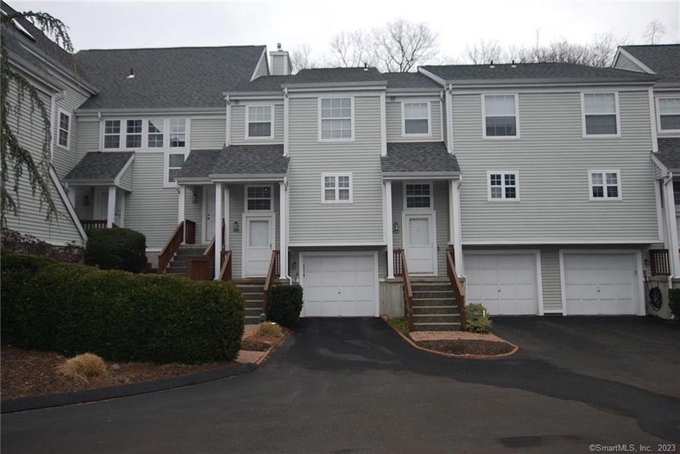 413 Foxboro Dr, Norwalk, CT 06851 - photo 1