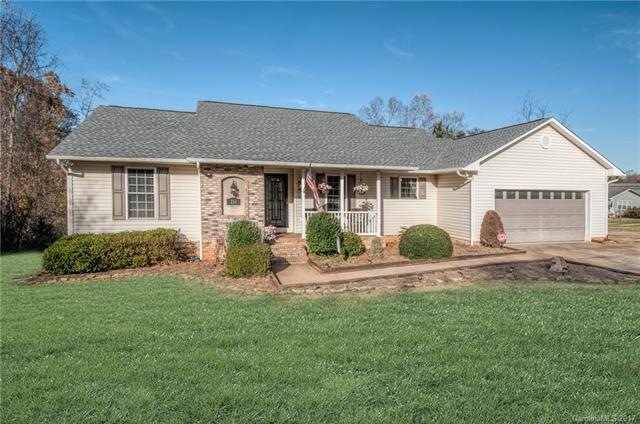 114 Zurich Ln, Statesville, NC 28625 - photo 1