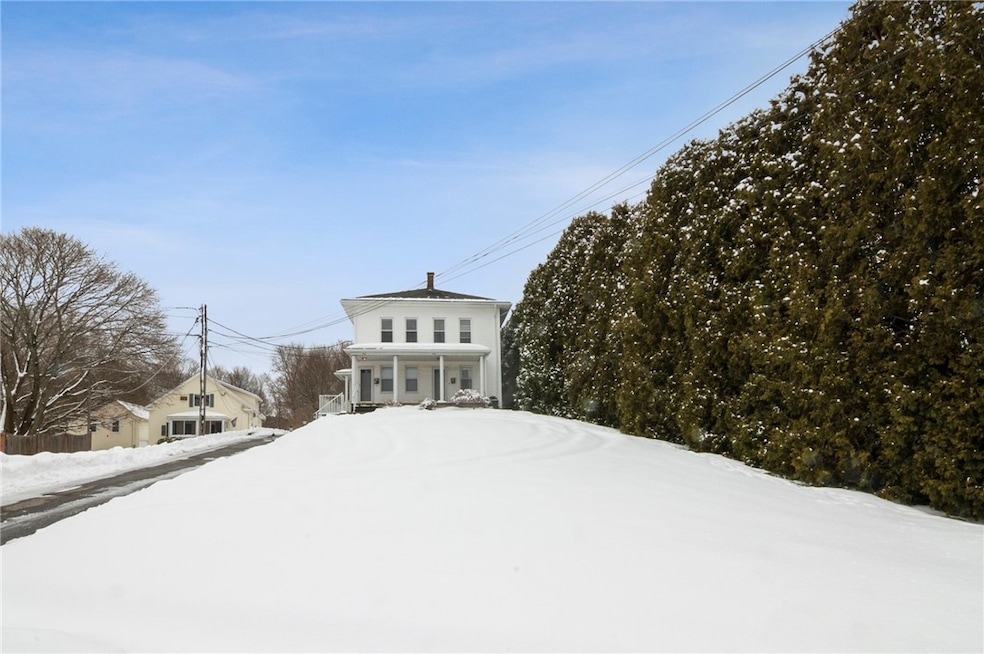 1914 Mendon Rd, Woonsocket, RI 02895 - photo 1