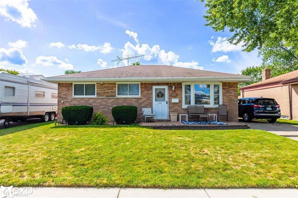 30059 Calahan Rd, Roseville, MI 48066 - photo 1