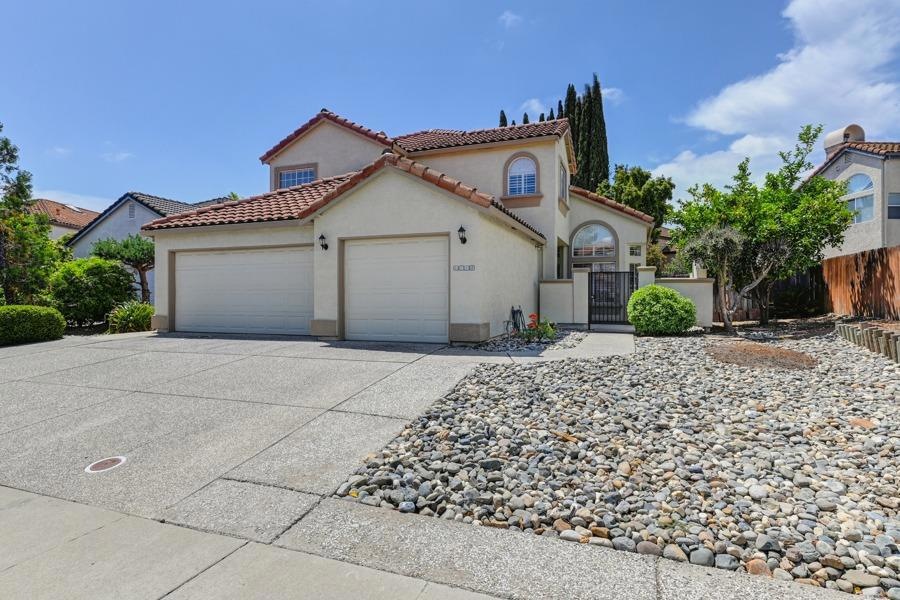 6014 Field Brook Ct, Elk Grove, CA 95758 - photo 1