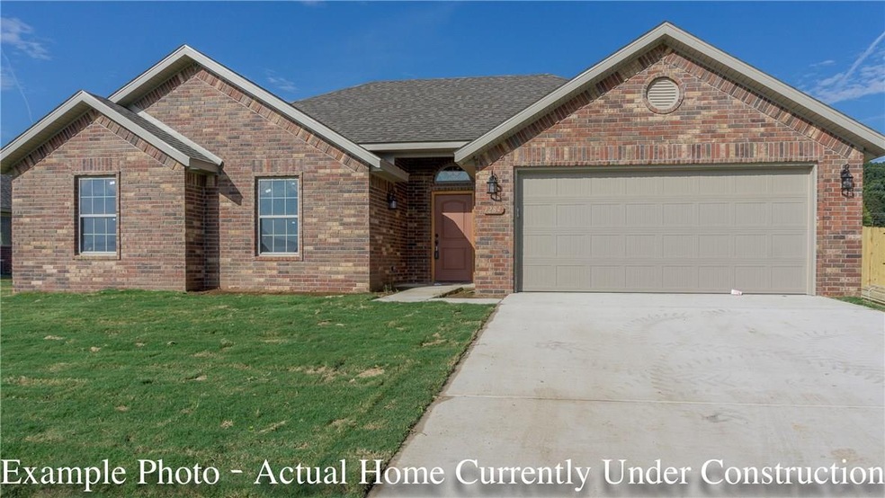 986 Red Oak St, Elkins, AR 72727 - photo 1