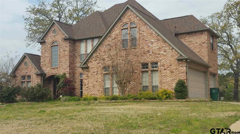 10944 Deer Creek Dr, Tyler, TX 75707 - photo 1