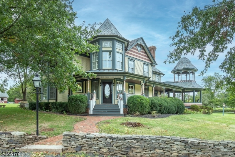 For Rent $7,200/month