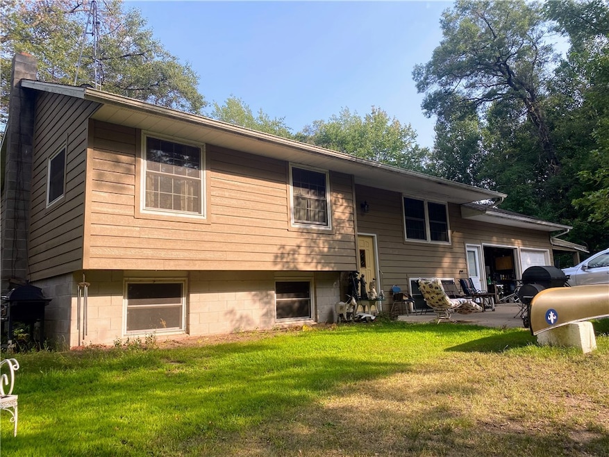 651 26 1 2 27th St, New Auburn, WI 54757 - photo 1