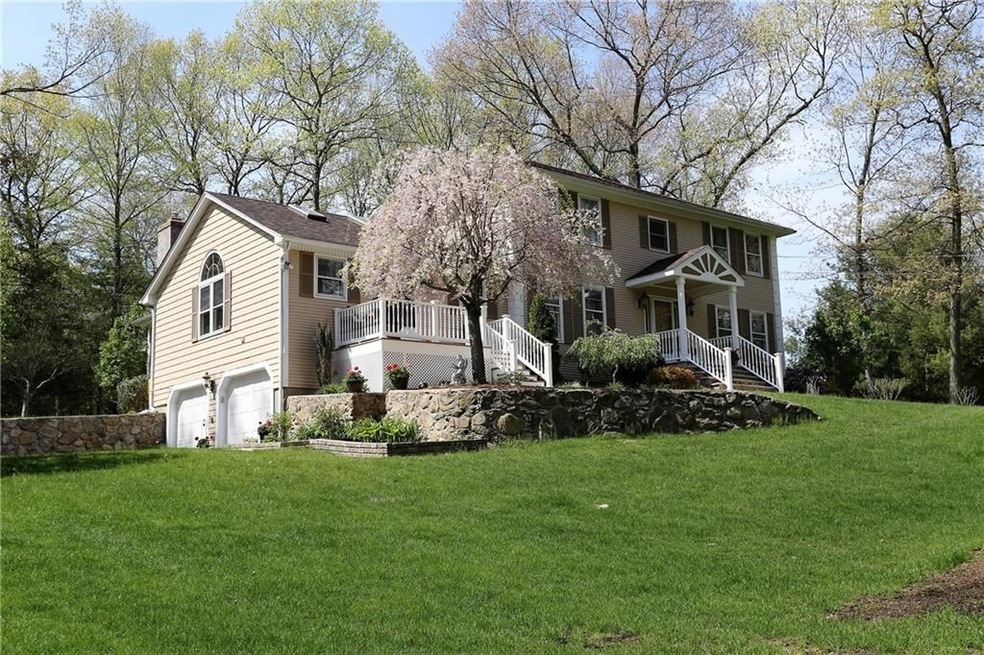 20 Colwell Rd, Smithfield, RI 02917 - photo 1