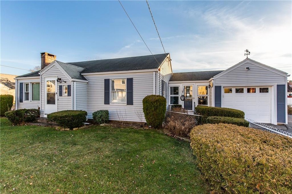 101 Stearns St, Pawtucket, RI 02861 - photo 1