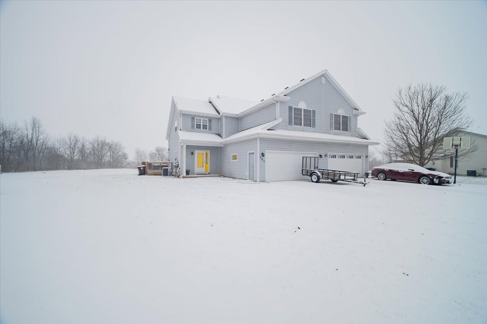 101 Labrador Ln, Downs, IL 61736 - photo 1