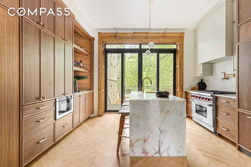 For Sale $2,749,000 • Co-Listing Agent