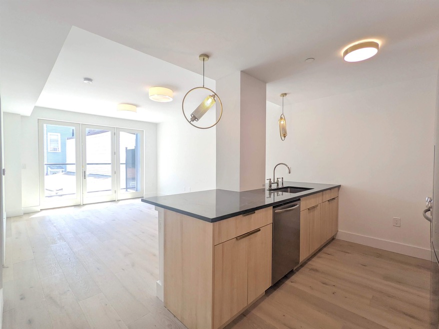 348 Baldwin Ave unit 208, Jersey City, NJ 07306 - photo 1