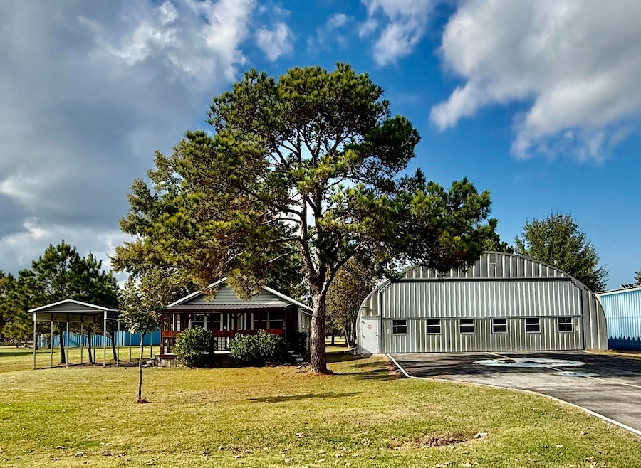 143 W Airway, Livingston, TX 77351 - photo 1