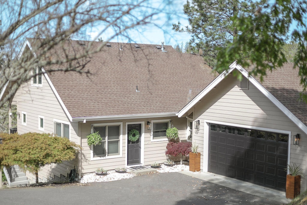 1711 NE Sunset Ln, Grants Pass, OR 97526 - photo 1