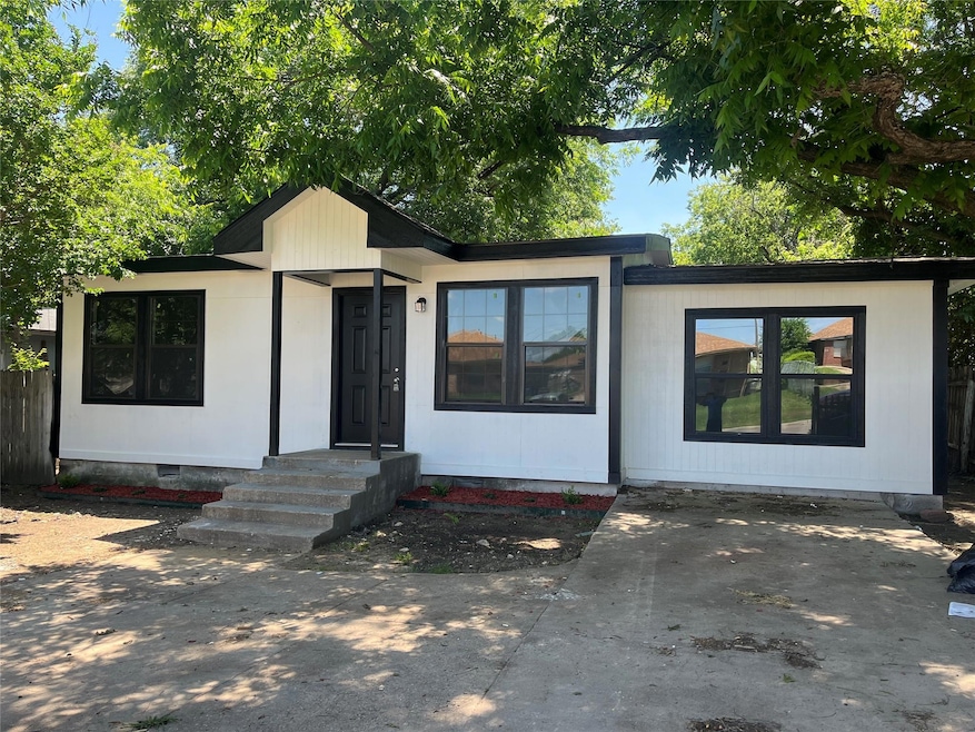 3119 NW 29th St, Fort Worth, TX 76106 - photo 1