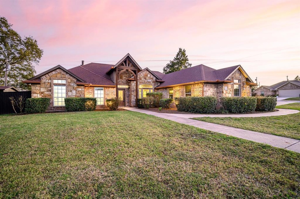 524 Woodland Park Dr, Boyd, TX 76023 - photo 1