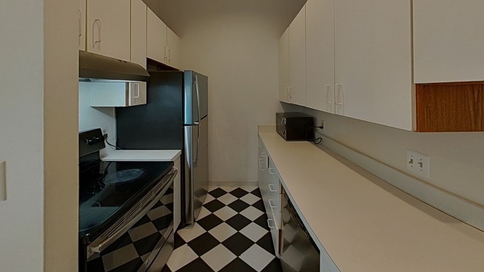 Whittemore Mills unit 313, Quincy, MA 02170 - photo 1