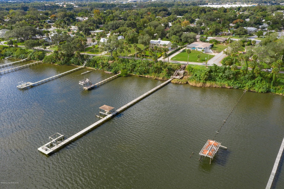 3049 N Indian River Dr