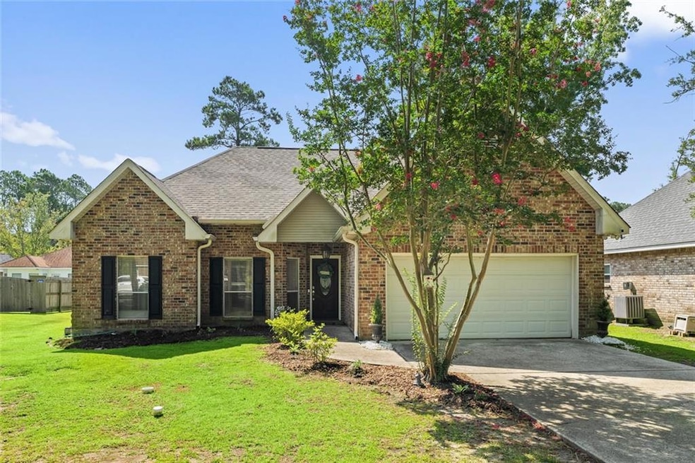 2025 Steven St, Mandeville, LA 70448 - photo 1