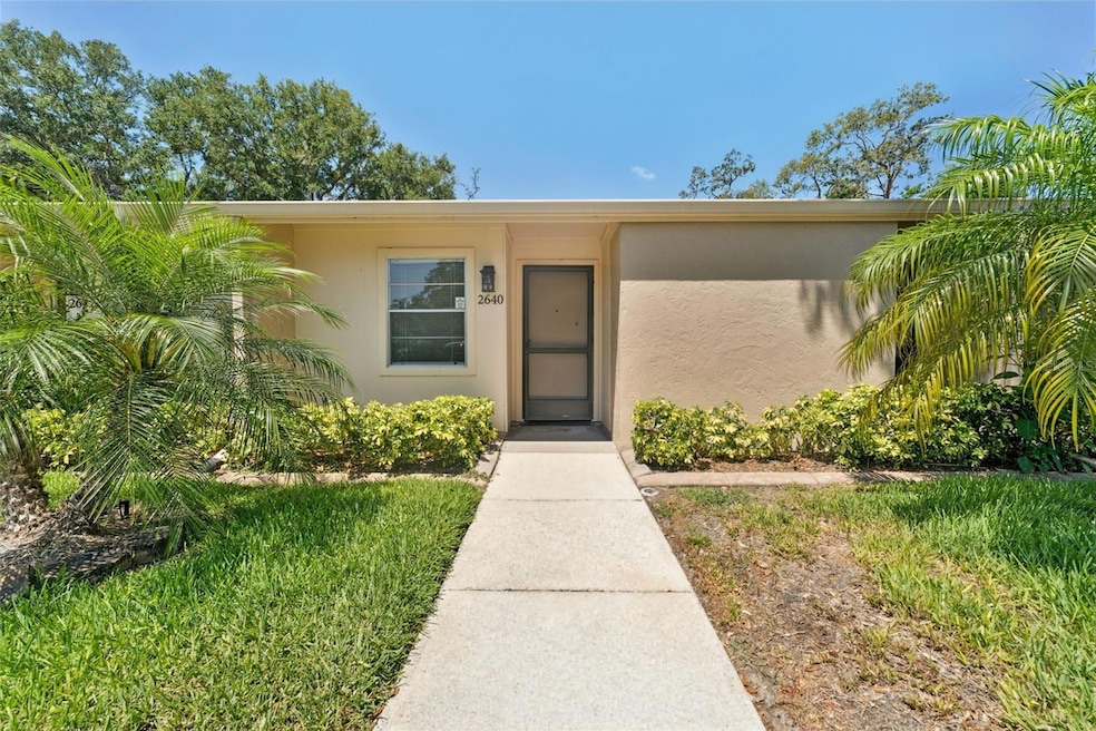 2640 Woodgate Ln unit F6, Sarasota, FL 34231 - photo 1