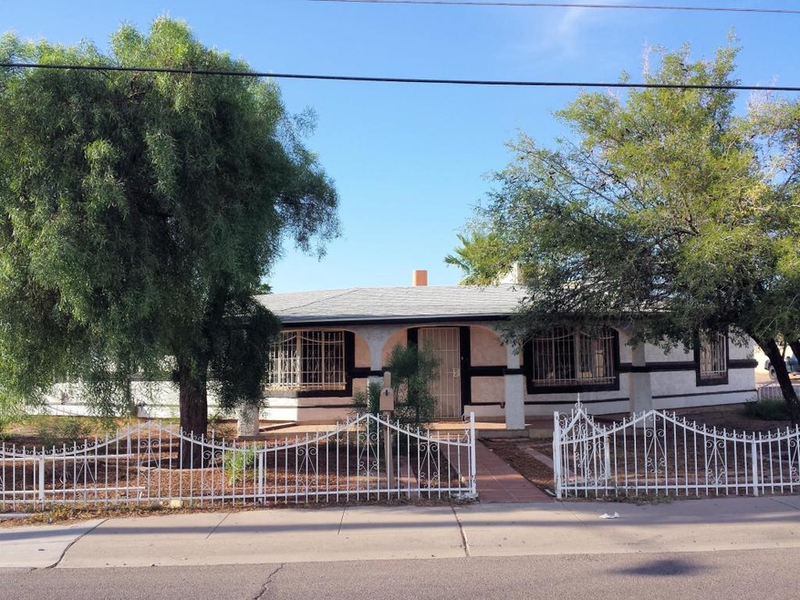 Large lot 40 percent of acre