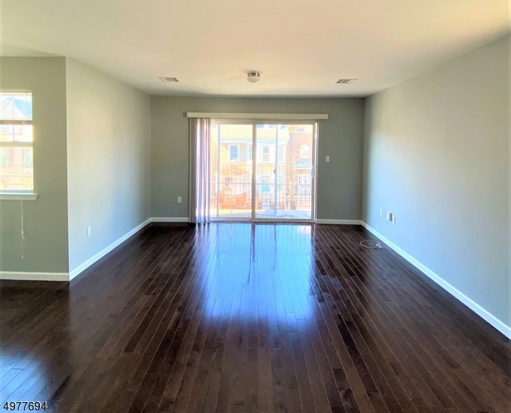 33 N 7th St, Newark, NJ 07107 - photo 1