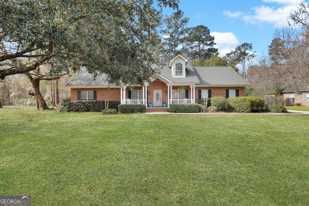 352 Harbour Ln, Richmond Hill, GA 31324 - photo 1