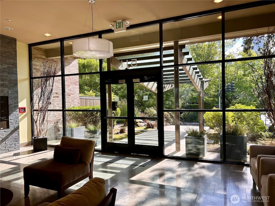 511 100th Ave NE unit 111, Bellevue, WA 98004 - photo 1