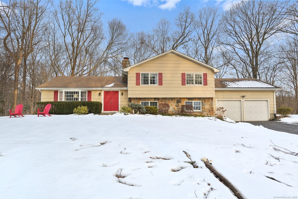 6 Gray Rock Rd, Trumbull, CT 06611 - photo 1