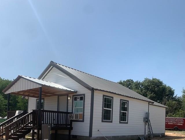 921 Lynch Bend Rd, Springtown, TX 76082 - photo 1