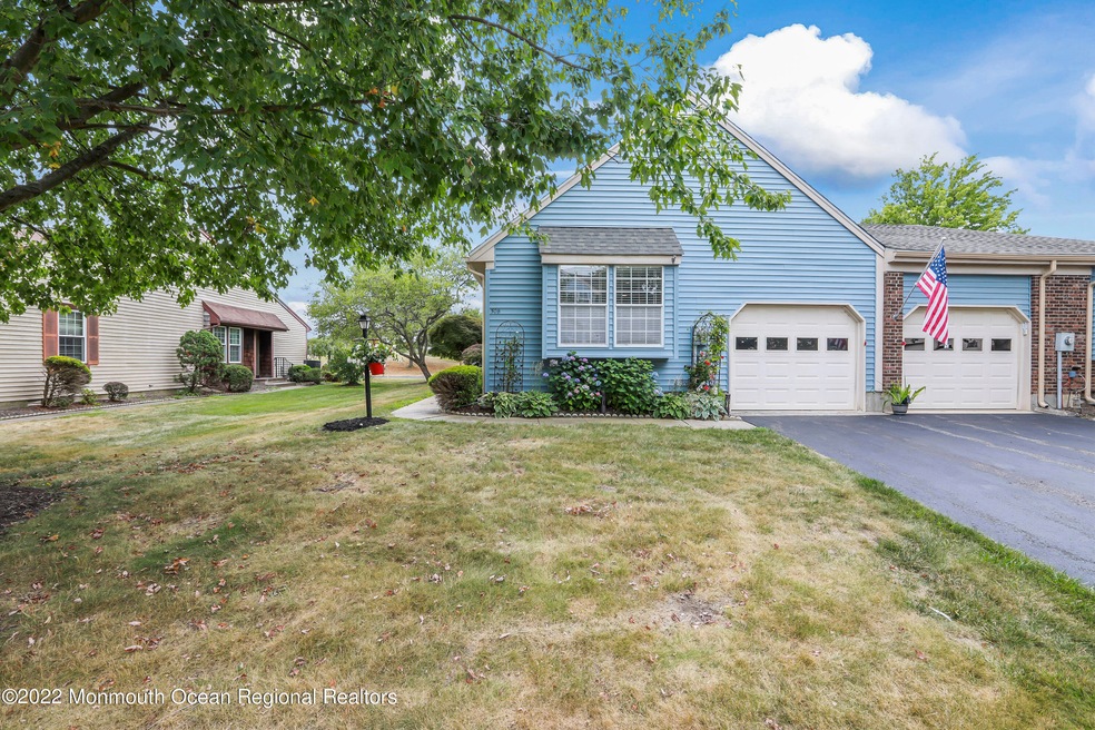 50B Yorkshire Dr, Monroe Township, NJ 08831 - photo 1