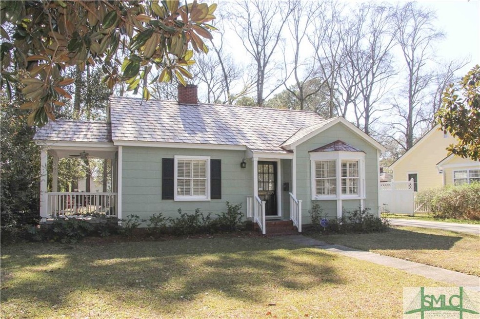 Sweet move in ready bungalow!