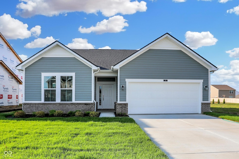 71 Sterling Place, New Whiteland, IN 46184 - photo 1