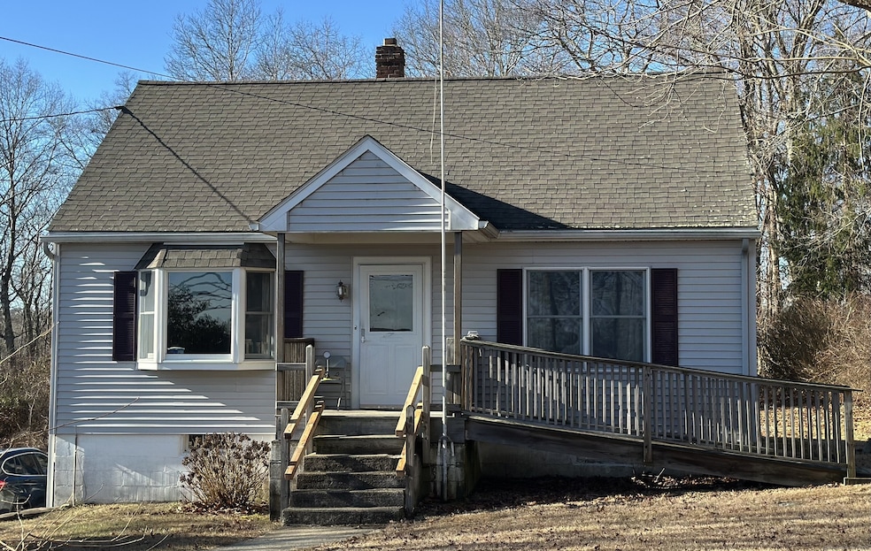 For Sale in Mystic: 4-bedroom, 1-bathroom Cape Cod