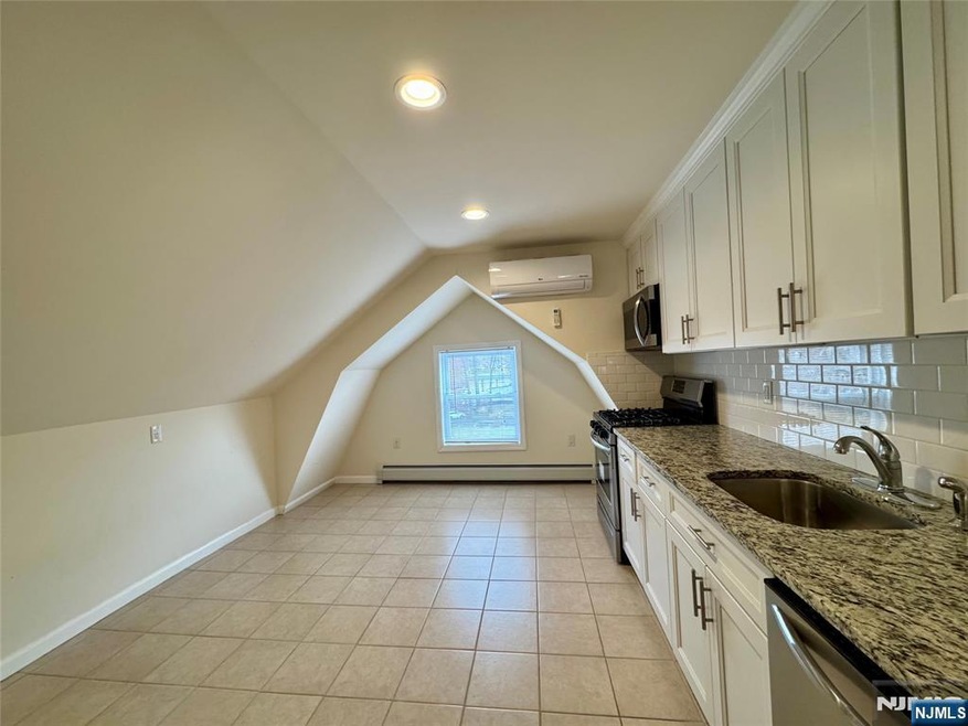 382 Broad Ave unit 3, Leonia, NJ 07605 - photo 1