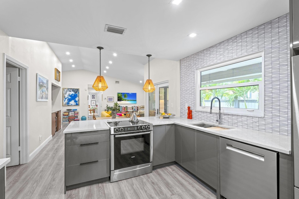 2474 Bedford Mews Dr, Wellington, FL 33414 - photo 1