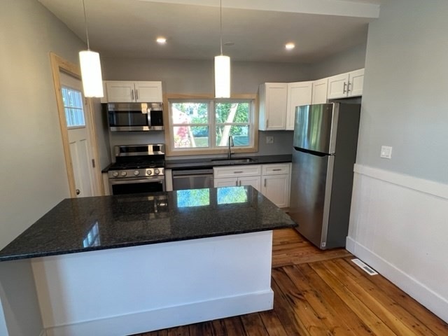 9 1/2 E Collins St unit 1, Salem, MA 01970 - photo 1