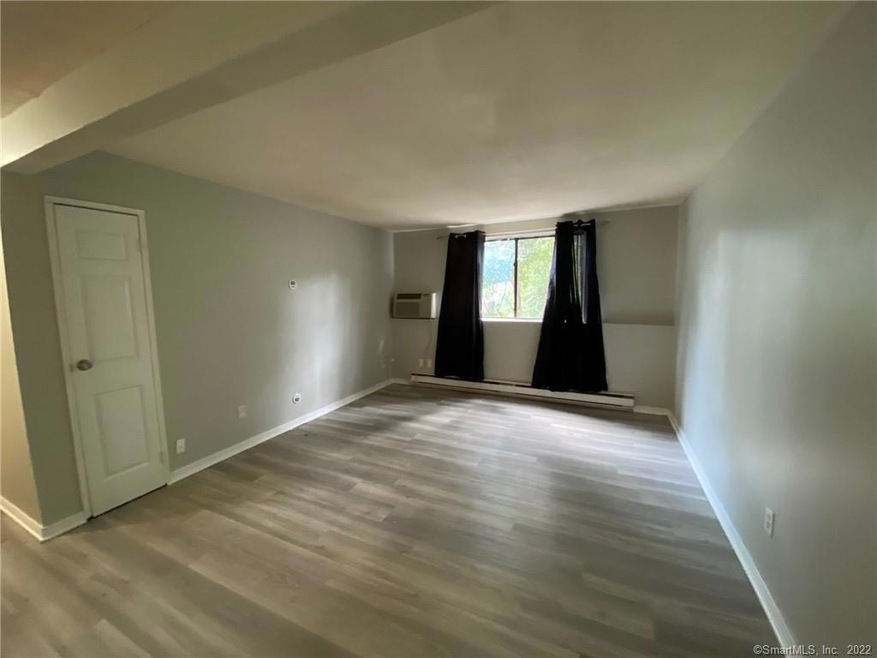 26 Coleman St unit B, West Haven, CT 06516 - photo 1