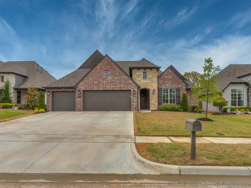 6603 S Willow Place, Broken Arrow, OK 74011 - photo 1