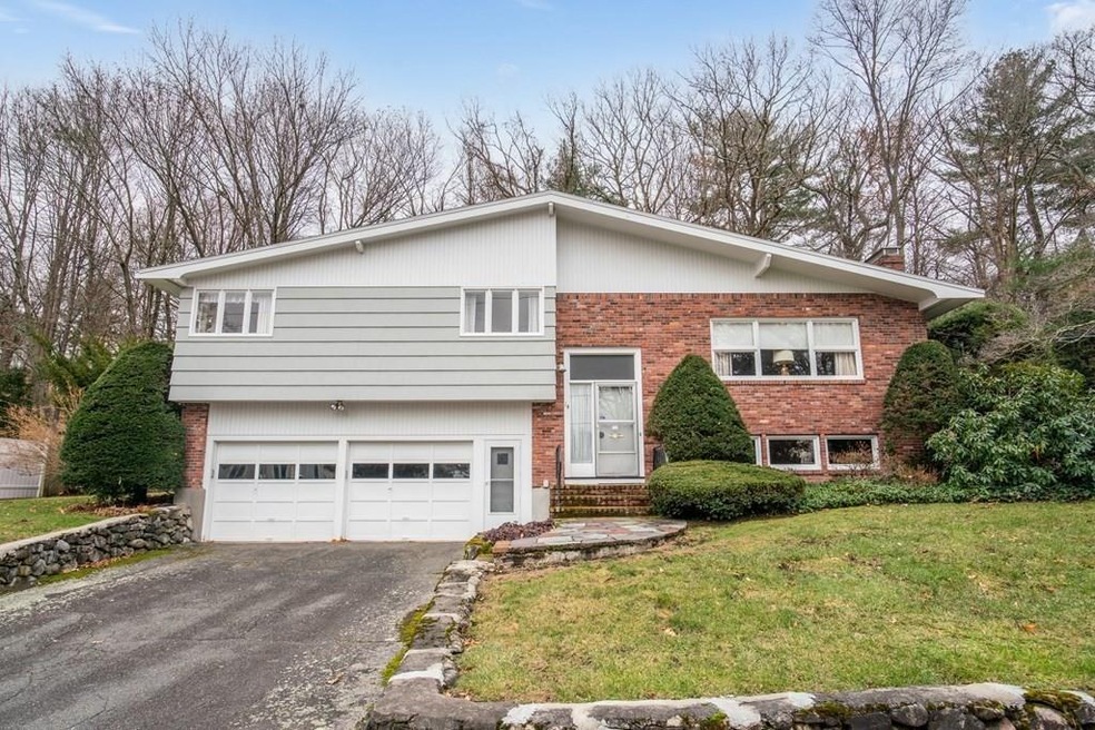 14 Woodbine Cir, Needham Heights, MA 02494 - photo 1